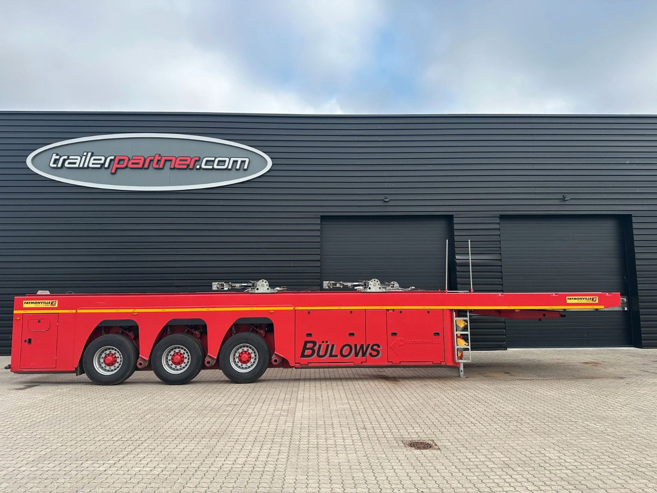 Faymonville 3 achs innenlader - Низькорамна платформа напівпричіп: фото 1 Faymonville 3 achs innenlader - Низькорамна платформа напівпричіп: фото 1