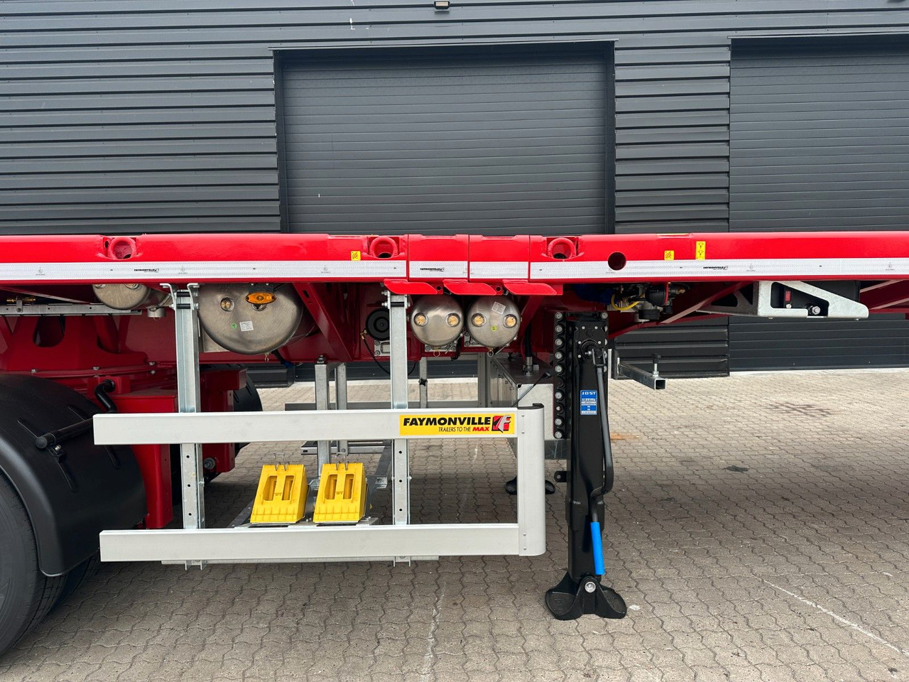 Faymonville 4 achs Telemax AAA / 36.000 mm - Низькорамна платформа напівпричіп: фото 5 Faymonville 4 achs Telemax AAA / 36.000 mm - Низькорамна платформа напівпричіп: фото 5