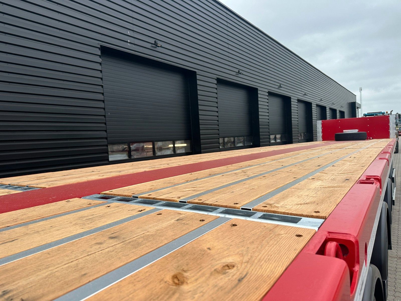 Faymonville 4 achs Telemax AAA / 36.000 mm - Низькорамна платформа напівпричіп: фото 4 Faymonville 4 achs Telemax AAA / 36.000 mm - Низькорамна платформа напівпричіп: фото 4