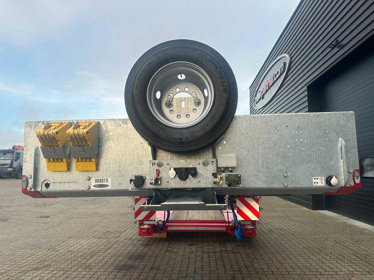 Faymonville MAX510 2 cahs tiefbett / ausziehbar - Низькорамна платформа напівпричіп: фото 4 Faymonville MAX510 2 cahs tiefbett / ausziehbar - Низькорамна платформа напівпричіп: фото 4