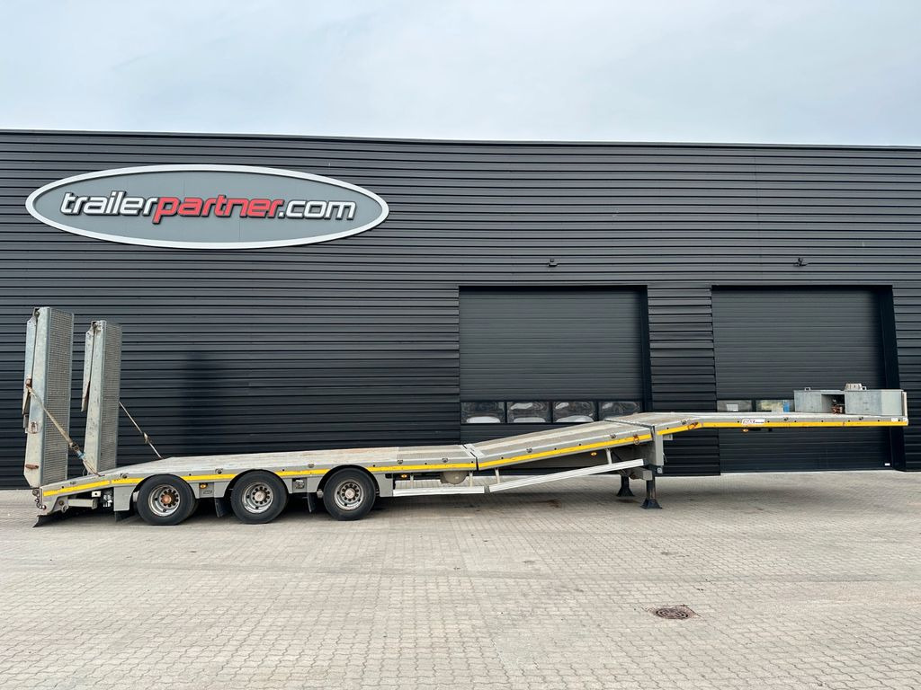 Faymonville Maxtrailer Zwangslenkung/Hebeboden Faymonville Maxtrailer Zwangslenkung/Hebeboden - Низькорамна платформа напівпричіп: фото 1 Faymonville Maxtrailer Zwangslenkung/Hebeboden Faymonville Maxtrailer Zwangslenkung/Hebeboden - Низькорамна платформа напівпричіп: фото 1