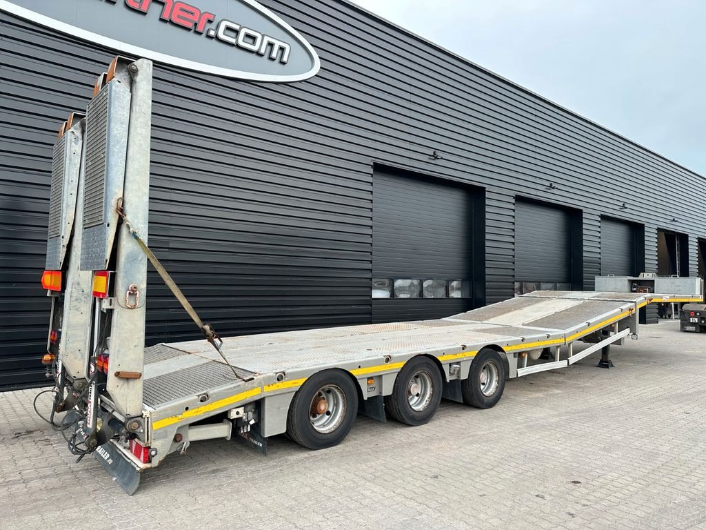 Faymonville Maxtrailer Zwangslenkung/Hebeboden Faymonville Maxtrailer Zwangslenkung/Hebeboden - Низькорамна платформа напівпричіп: фото 2 Faymonville Maxtrailer Zwangslenkung/Hebeboden Faymonville Maxtrailer Zwangslenkung/Hebeboden - Низькорамна платформа напівпричіп: фото 2