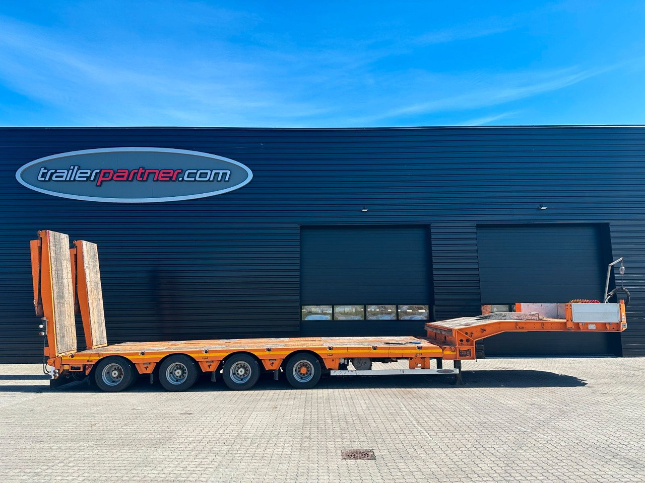 Faymonville Multimax 4 achs tieflader / Hydr. verbretiterung Faymonville Multimax 4 achs tieflader / Hydr. verbretiterung - Низькорамна платформа напівпричіп: фото 1 Faymonville Multimax 4 achs tieflader / Hydr. verbretiterung Faymonville Multimax 4 achs tieflader / Hydr. verbretiterung - Низькорамна платформа напівпричіп: фото 1