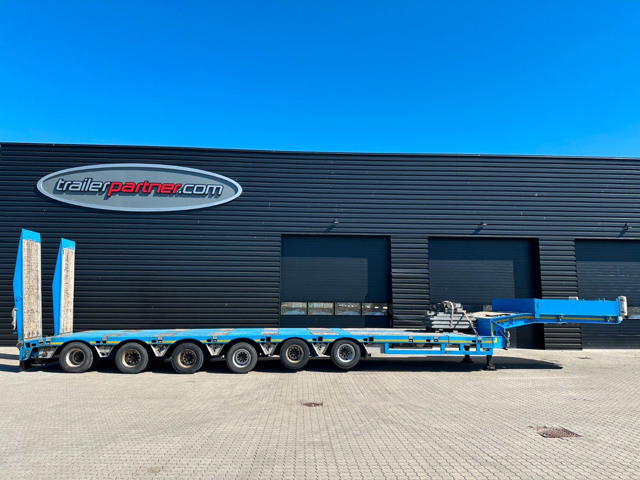 Faymonville Multimax 6 achs tieflader / ausziehbar - Низькорамна платформа напівпричіп: фото 1 Faymonville Multimax 6 achs tieflader / ausziehbar - Низькорамна платформа напівпричіп: фото 1