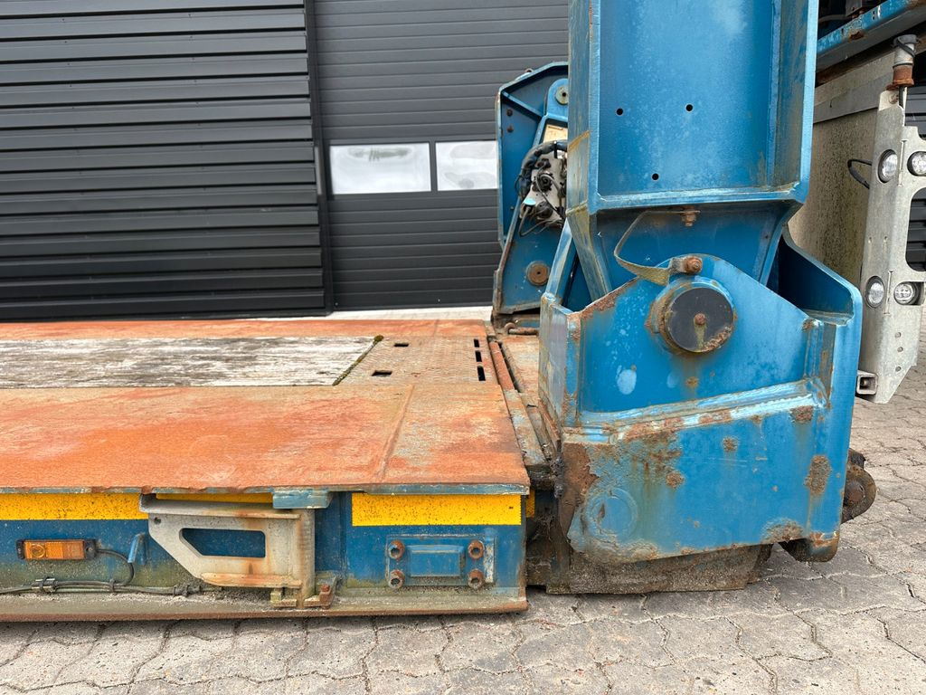 Faymonville Tiefbett / ausziehbar Faymonville Tiefbett / ausziehbar - Низькорамна платформа напівпричіп: фото 4 Faymonville Tiefbett / ausziehbar Faymonville Tiefbett / ausziehbar - Низькорамна платформа напівпричіп: фото 4