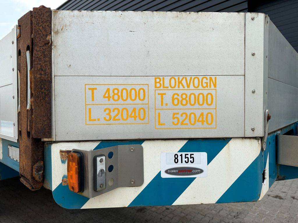 Goldhofer 4 achs tieflader / ausziehbar Goldhofer 4 achs tieflader / ausziehbar - Низькорамна платформа напівпричіп: фото 3 Goldhofer 4 achs tieflader / ausziehbar Goldhofer 4 achs tieflader / ausziehbar - Низькорамна платформа напівпричіп: фото 3