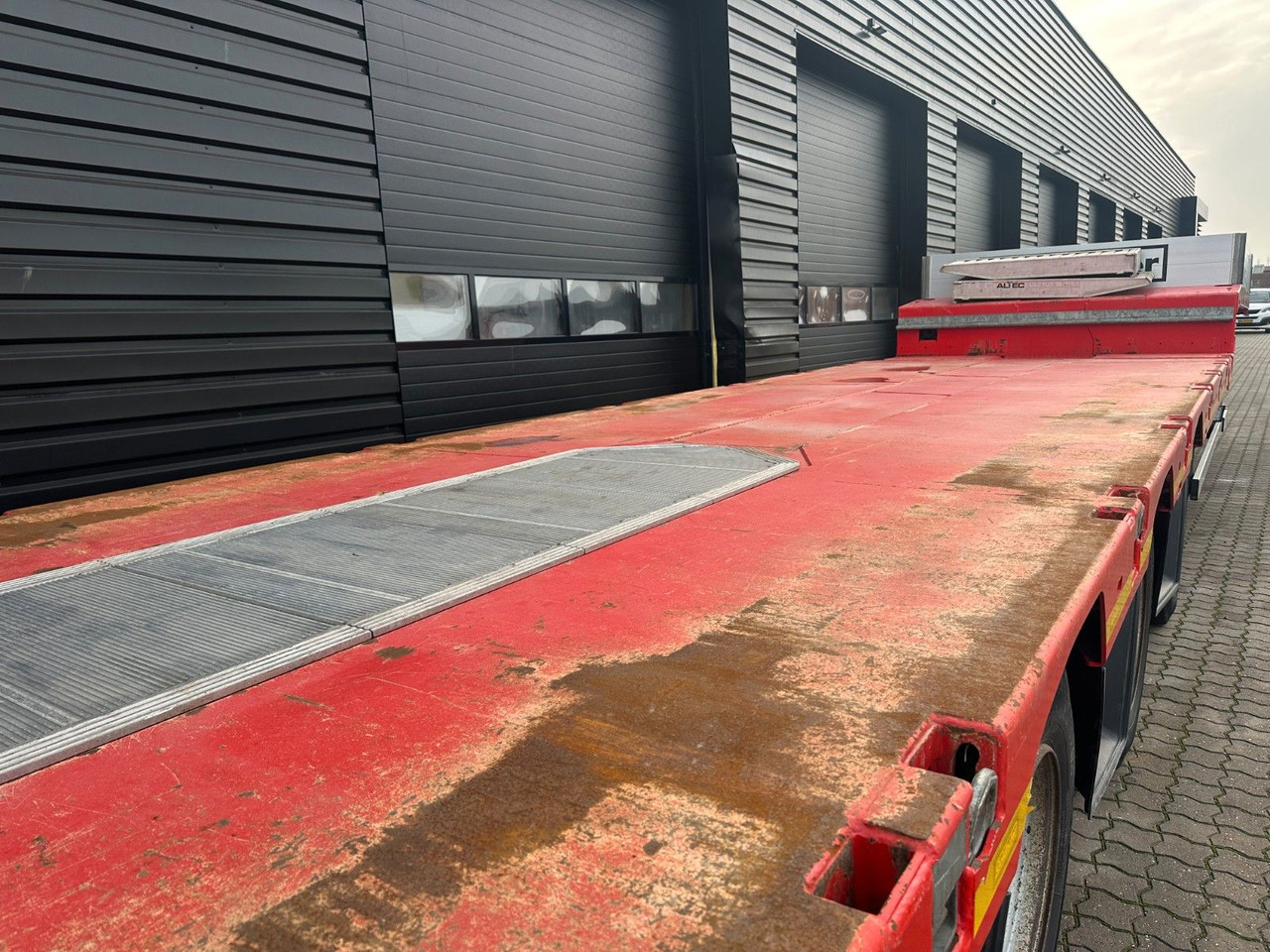 Goldhofer Stepstar 4 achs tieflader / Ausziehbar - Низькорамна платформа напівпричіп: фото 5 Goldhofer Stepstar 4 achs tieflader / Ausziehbar - Низькорамна платформа напівпричіп: фото 5