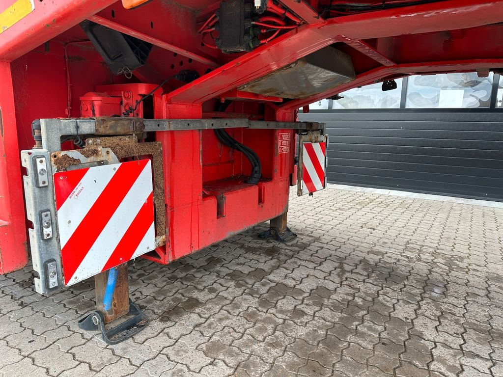 Goldhofer Tieflader /ausziehbar / Rampen Goldhofer Tieflader /ausziehbar / Rampen - Низькорамна платформа напівпричіп: фото 5 Goldhofer Tieflader /ausziehbar / Rampen Goldhofer Tieflader /ausziehbar / Rampen - Низькорамна платформа напівпричіп: фото 5