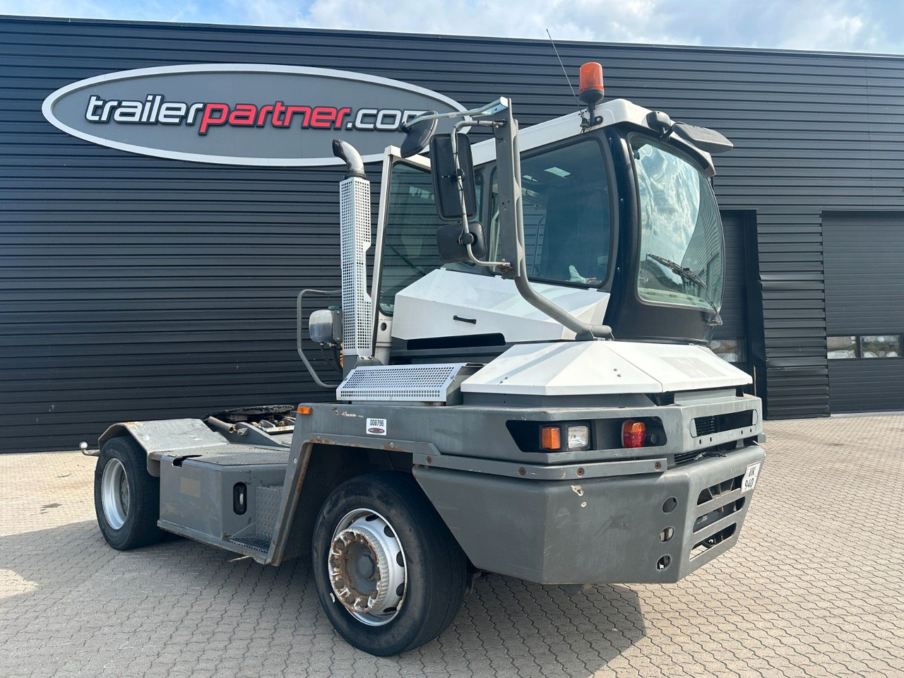 Terberg TT222 - Термінальний трактор: фото 1 Terberg TT222 - Термінальний трактор: фото 1