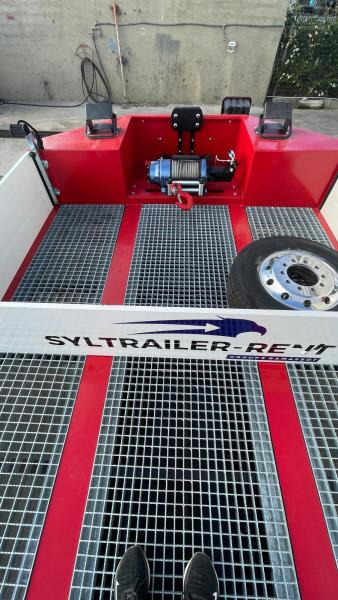 Низькорамна платформа напівпричіп GVN Trailers GVN329 Caiboutti: фото 6 Низькорамна платформа напівпричіп GVN Trailers GVN329 Caiboutti: фото 6