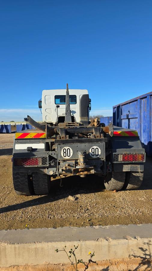 Renault Kerax 370 DCI - Гаковий мультиліфт вантажівка: фото 4 Renault Kerax 370 DCI - Гаковий мультиліфт вантажівка: фото 4