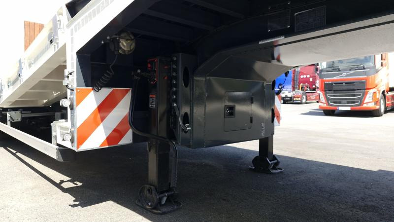 Syltrailer SYL table hydraulique (Location / Rent) F3W1L1B - Низькорамна платформа напівпричіп: фото 5 Syltrailer SYL table hydraulique (Location / Rent) F3W1L1B - Низькорамна платформа напівпричіп: фото 5