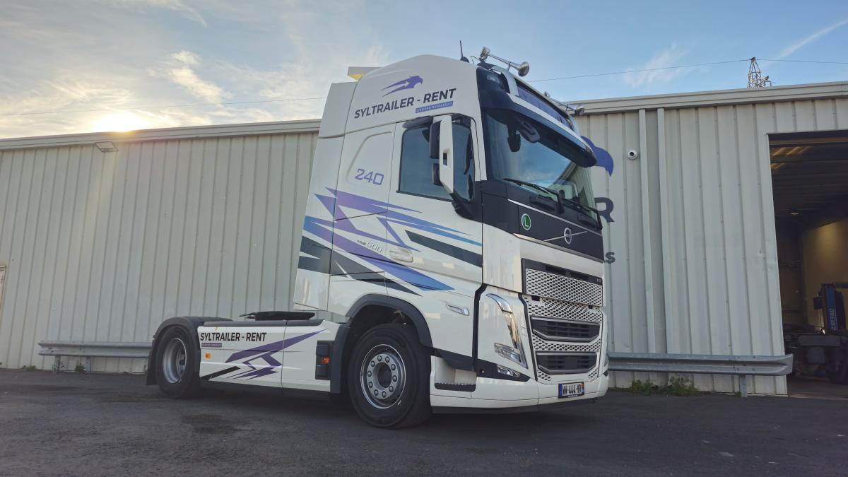 Volvo FH 500 Globetrotter XXL (Location / Rent) - Тягач: фото 1 Volvo FH 500 Globetrotter XXL (Location / Rent) - Тягач: фото 1