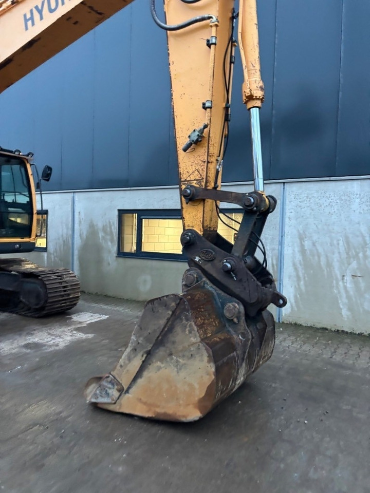 Гусеничний екскаватор Hyundai Robex 220 LC-9 A - 210LC-9A - 220LC-9A - R210 R220: фото 9 Гусеничний екскаватор Hyundai Robex 220 LC-9 A - 210LC-9A - 220LC-9A - R210 R220: фото 9