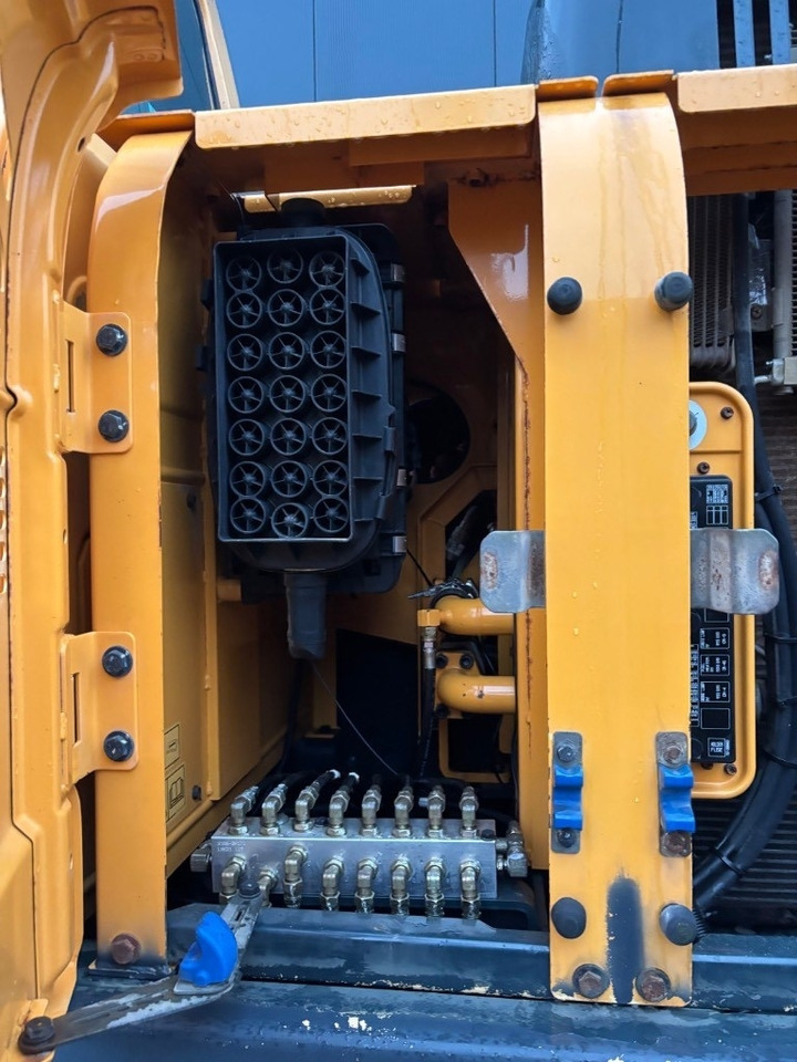 Гусеничний екскаватор Hyundai Robex 220 LC-9 A - 210LC-9A - 220LC-9A - R210 R220: фото 26 Гусеничний екскаватор Hyundai Robex 220 LC-9 A - 210LC-9A - 220LC-9A - R210 R220: фото 26