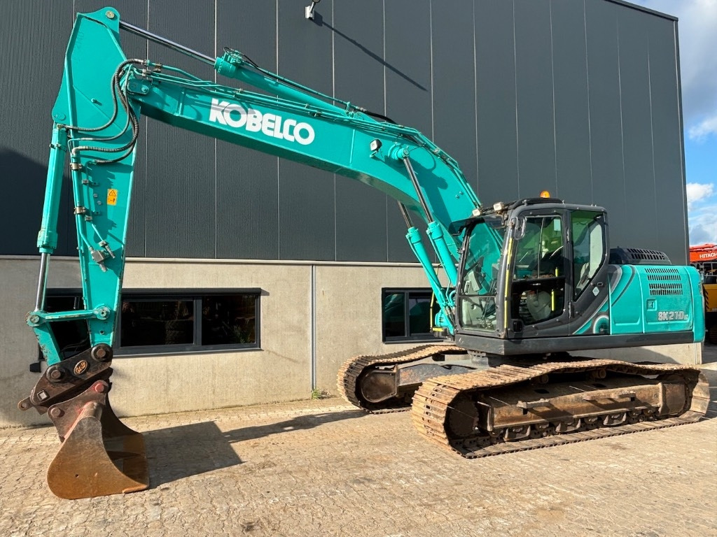Kobelco SK 210 LC-10 - SK210 - SK210LC-10 - Гусеничний екскаватор: фото 1 Kobelco SK 210 LC-10 - SK210 - SK210LC-10 - Гусеничний екскаватор: фото 1