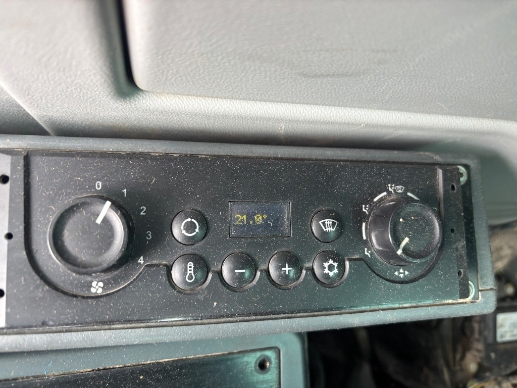 Перевантажувач Sennebogen 821 M - 821 E - 821 ME: фото 16 Перевантажувач Sennebogen 821 M - 821 E - 821 ME: фото 16