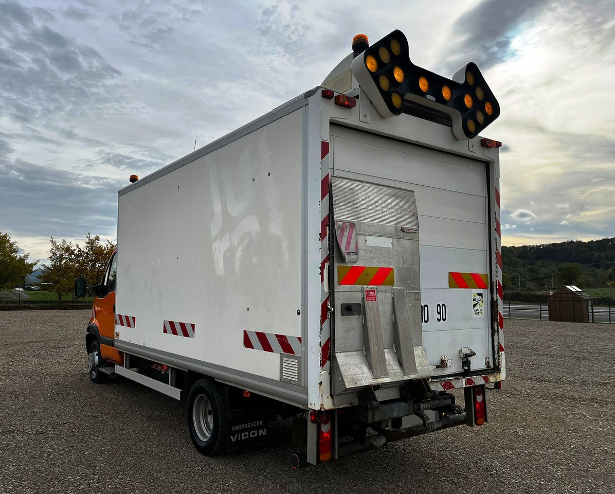 RENAULT Mascott DCI 160 CAISSE + HAYON - Вантажівка з закритим кузовом: фото 3 RENAULT Mascott DCI 160 CAISSE + HAYON - Вантажівка з закритим кузовом: фото 3