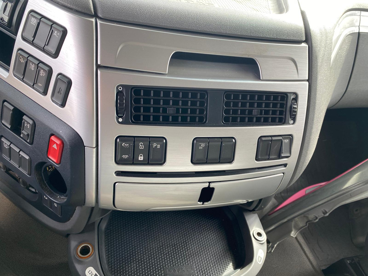 Тягач DAF XF 510 Super Space Cab: фото 15