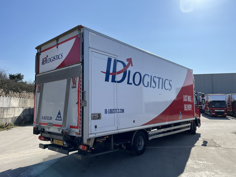 DAF LF 210 FA / 12 Ton / 354 dkm / Box / Laadklep / NL Truck - Вантажівка з закритим кузовом: фото 2 DAF LF 210 FA / 12 Ton / 354 dkm / Box / Laadklep / NL Truck - Вантажівка з закритим кузовом: фото 2