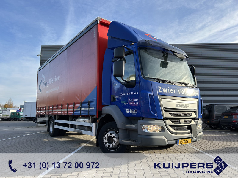 DAF LF 210 FA / 12 Ton / 557 dlm / Curtainside / Loadlift / APK TUV 05-26 - Тентована вантажівка: фото 1 DAF LF 210 FA / 12 Ton / 557 dlm / Curtainside / Loadlift / APK TUV 05-26 - Тентована вантажівка: фото 1