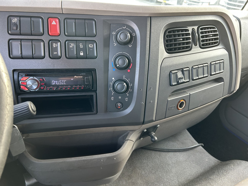 DAF LF 210 FA / 12 Ton / 557 dlm / Curtainside / Loadlift / APK TUV 05-26 - Тентована вантажівка: фото 5 DAF LF 210 FA / 12 Ton / 557 dlm / Curtainside / Loadlift / APK TUV 05-26 - Тентована вантажівка: фото 5