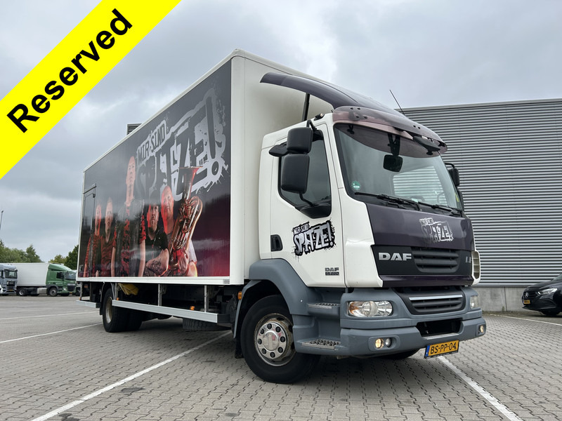 DAF LF55 220 Euro 4 / 12 Ton / 673 dkm / Box / Loadlift / APK TUV 01-26 - Вантажівка з закритим кузовом: фото 1 DAF LF55 220 Euro 4 / 12 Ton / 673 dkm / Box / Loadlift / APK TUV 01-26 - Вантажівка з закритим кузовом: фото 1