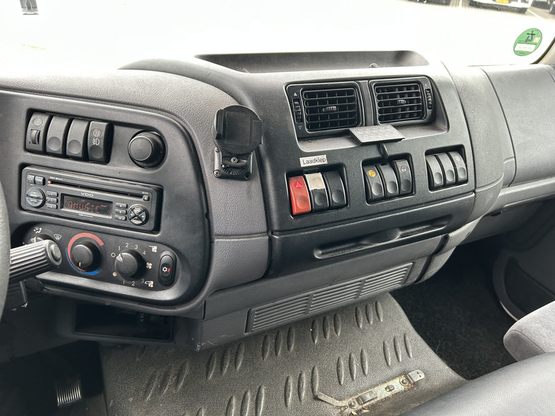 DAF LF55 220 Euro 4 / 12 Ton / 673 dkm / Box / Loadlift / APK TUV 01-26 - Вантажівка з закритим кузовом: фото 5 DAF LF55 220 Euro 4 / 12 Ton / 673 dkm / Box / Loadlift / APK TUV 01-26 - Вантажівка з закритим кузовом: фото 5