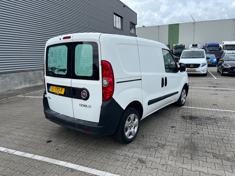 Fiat Dobló Cargo 1.3 MultiJet / NL Van - Легковий фургон: фото 4 Fiat Dobló Cargo 1.3 MultiJet / NL Van - Легковий фургон: фото 4