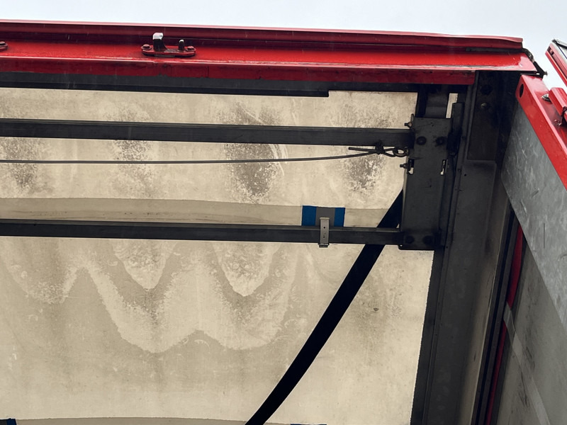 Fliegl SDS / Mega - Jumbo - Volume / Curtainside / 2 axle BPW / APK TUV 02-26 - Тентований напівпричіп: фото 4 Fliegl SDS / Mega - Jumbo - Volume / Curtainside / 2 axle BPW / APK TUV 02-26 - Тентований напівпричіп: фото 4