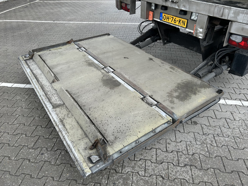 H.T.F HZO 39 / Heiwo / Carrier Vector 1800 -> Defect / Iso Box / Loadlift 2500 kg - Рефрижератор напівпричіп: фото 5 H.T.F HZO 39 / Heiwo / Carrier Vector 1800 -> Defect / Iso Box / Loadlift 2500 kg - Рефрижератор напівпричіп: фото 5