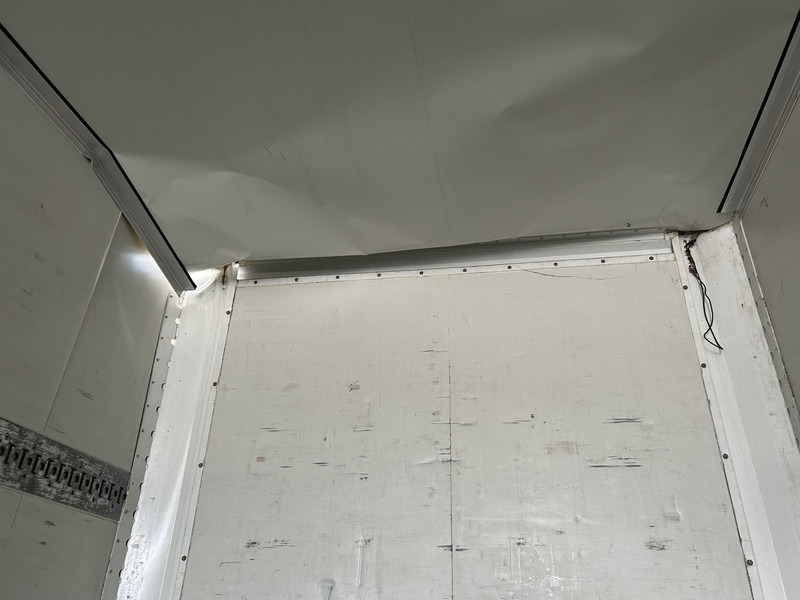 Krone DryLiner / Box / Front Damage / BPW Drum / APK TUV 12-25 - Закритий кузов напівпричіп: фото 4 Krone DryLiner / Box / Front Damage / BPW Drum / APK TUV 12-25 - Закритий кузов напівпричіп: фото 4