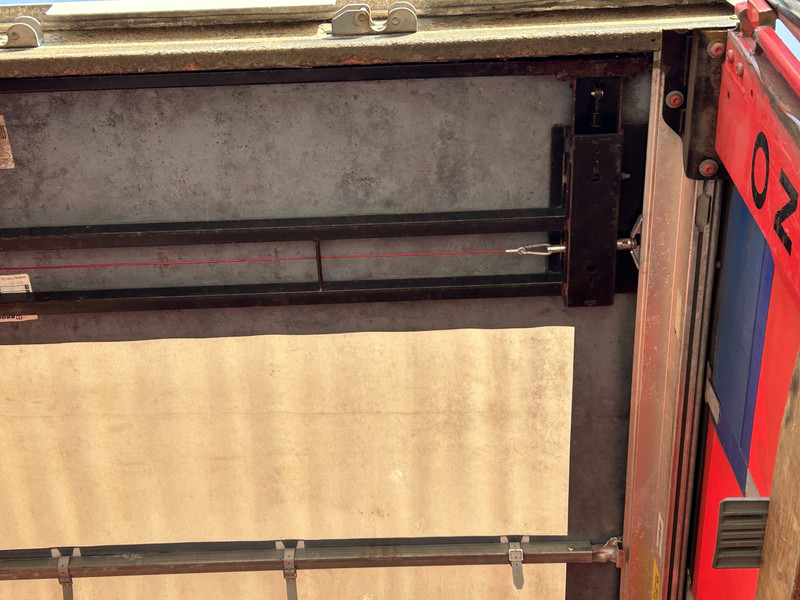 Krone Profi Liner / Curtainside / BPW Drum / NL Trailer - Тентований напівпричіп: фото 4 Krone Profi Liner / Curtainside / BPW Drum / NL Trailer - Тентований напівпричіп: фото 4