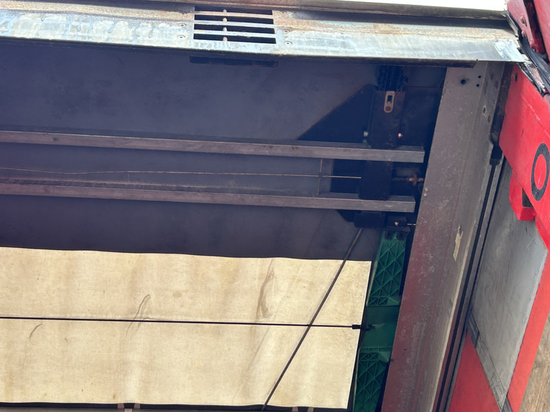 Krone Profi Liner / Mega / Pritsch - Plane / BPW Trommel / NL Aufligger - Тентований напівпричіп: фото 4 Krone Profi Liner / Mega / Pritsch - Plane / BPW Trommel / NL Aufligger - Тентований напівпричіп: фото 4