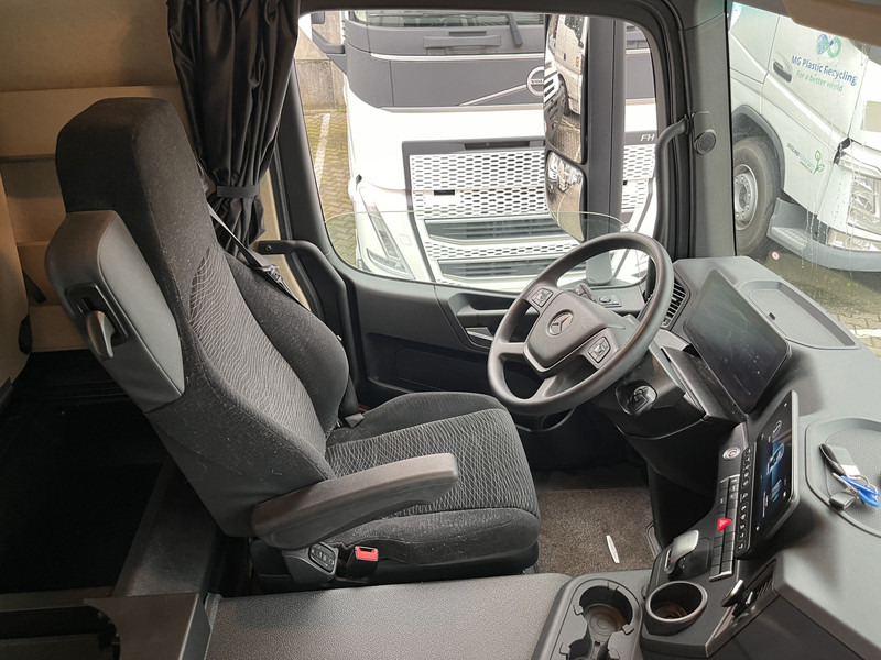 Mercedes-Benz Actros 2127 / Schuifzeil Box / Laadklep / APK 07-25 - Тентована вантажівка: фото 3 Mercedes-Benz Actros 2127 / Schuifzeil Box / Laadklep / APK 07-25 - Тентована вантажівка: фото 3