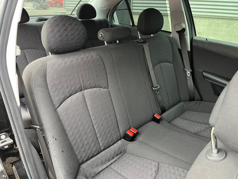 Mercedes-Benz E-Klasse / Limousine / 240 Avantgarde / 4-Matic / 8-pers / APK/TUV 09-2026 - Седан: фото 5 Mercedes-Benz E-Klasse / Limousine / 240 Avantgarde / 4-Matic / 8-pers / APK/TUV 09-2026 - Седан: фото 5