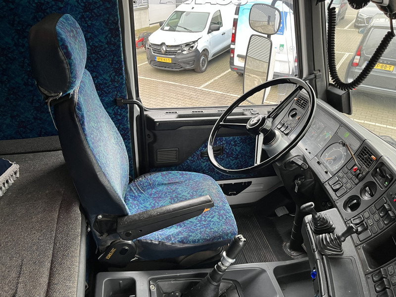 Scania R 143H V8 500 Streamline / V8 Sound / Retarder / Old Skool Classic - Тягач: фото 3 Scania R 143H V8 500 Streamline / V8 Sound / Retarder / Old Skool Classic - Тягач: фото 3