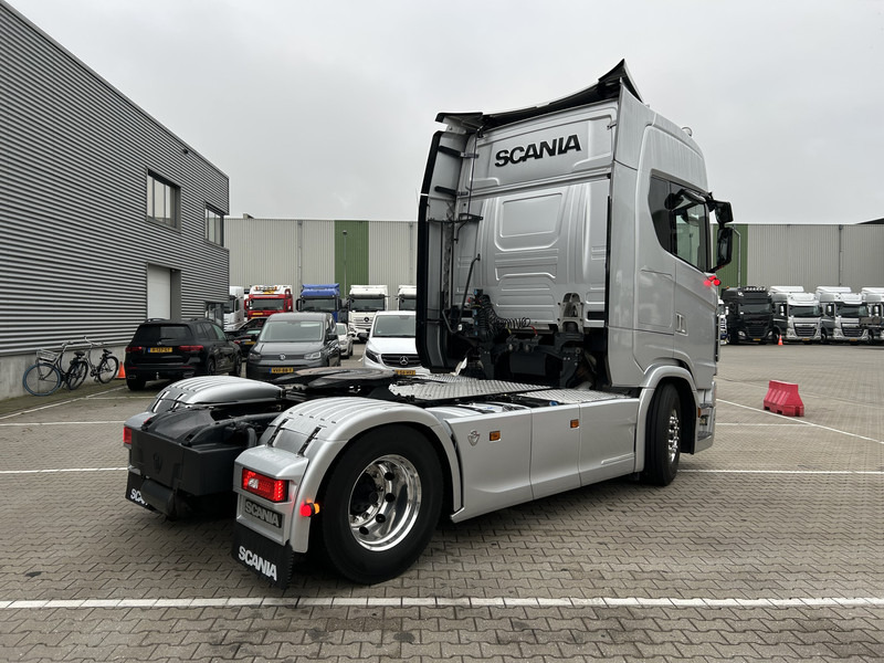 Scania S 520 V8 Highline / Retarder / 920 dkm / 2 Tanks / Full Air / Smart Tacho V2 - Тягач: фото 2 Scania S 520 V8 Highline / Retarder / 920 dkm / 2 Tanks / Full Air / Smart Tacho V2 - Тягач: фото 2