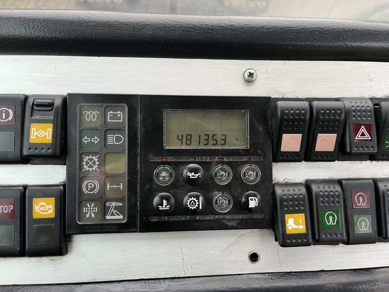 Terberg YT 182 / Cummins - Allison / 2007 / Terminal Tractor - Тягач: фото 4 Terberg YT 182 / Cummins - Allison / 2007 / Terminal Tractor - Тягач: фото 4