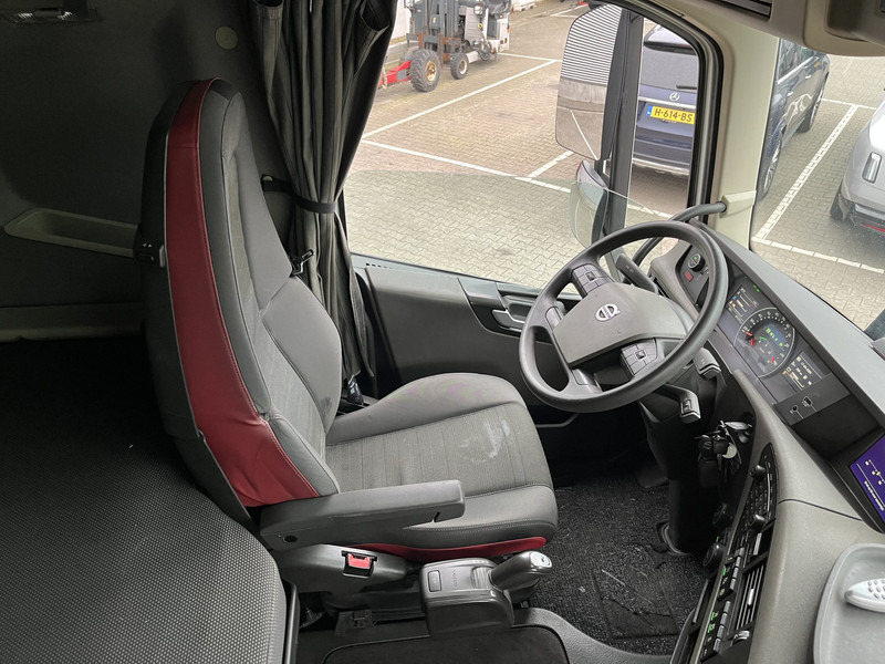 Volvo FH 420 Globetrotter / Dynamic Steering / New Tacho V2 / VEB+ / Stand Klima - Тягач: фото 3 Volvo FH 420 Globetrotter / Dynamic Steering / New Tacho V2 / VEB+ / Stand Klima - Тягач: фото 3