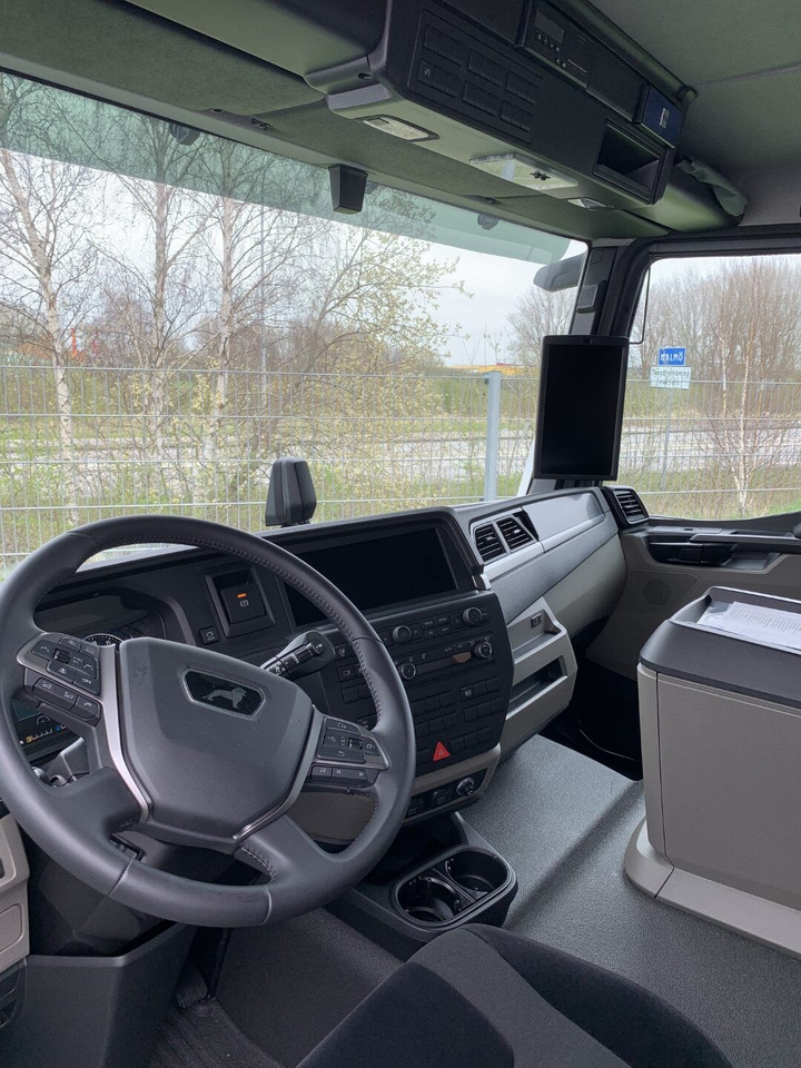 TGM 18.290 4×2 LL Skåp Öppningsbar sida - Вантажівка з закритим кузовом: фото 3 TGM 18.290 4×2 LL Skåp Öppningsbar sida - Вантажівка з закритим кузовом: фото 3