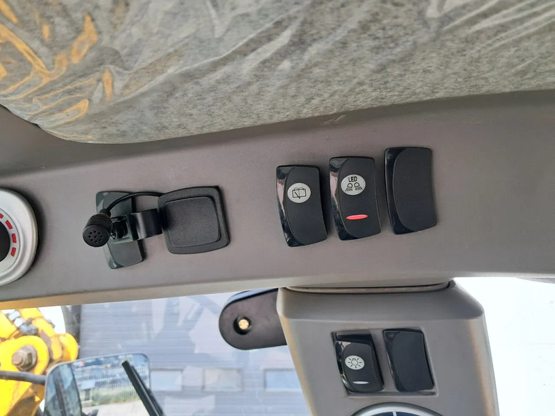 Deutz-Fahr 6160 AGROTRON 6160 AGROTRON - Трактор: фото 4 Deutz-Fahr 6160 AGROTRON 6160 AGROTRON - Трактор: фото 4