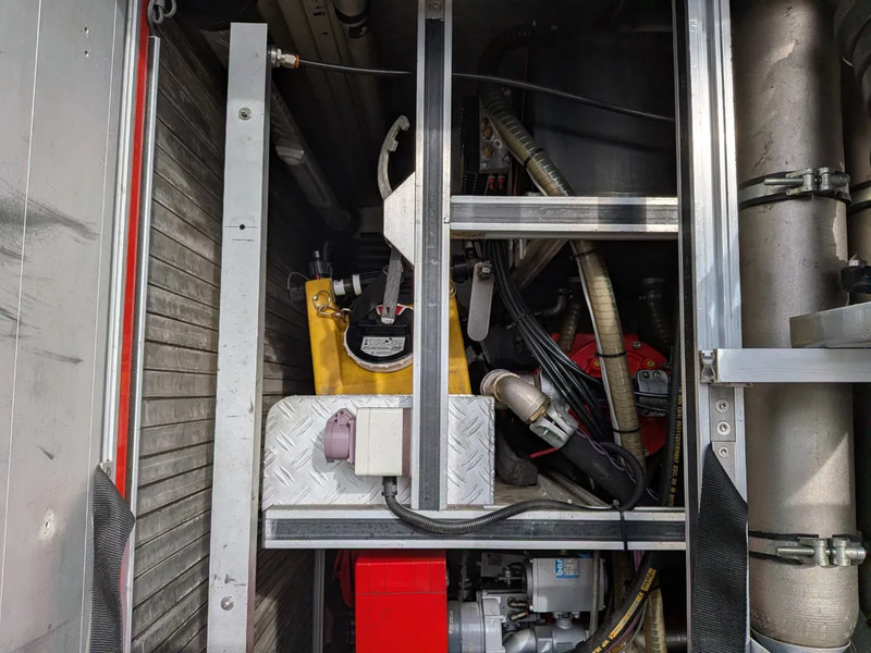 Mercedes-Benz - Пожежна машина: фото 4 Mercedes-Benz - Пожежна машина: фото 4