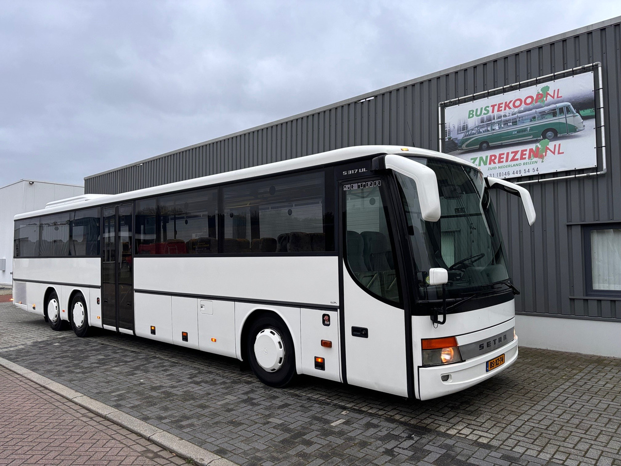 SETRA S317UL met 63 pl. en airconditioning S317GT - Туристичний автобус: фото 1 SETRA S317UL met 63 pl. en airconditioning S317GT - Туристичний автобус: фото 1