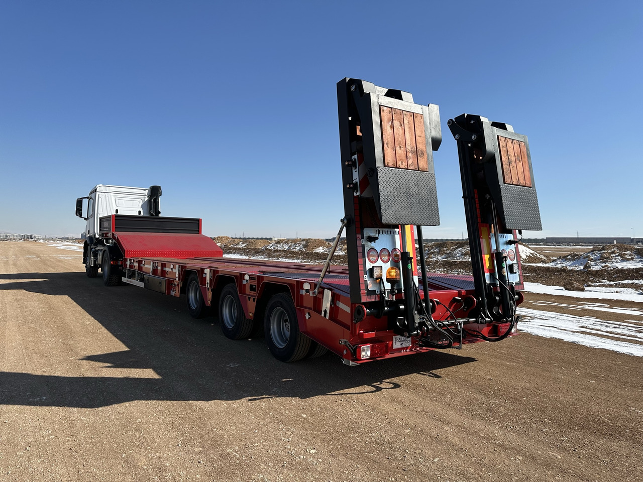 Новий Низькорамна платформа напівпричіп GVN Trailer 3 AXLE LOWBED: фото 39