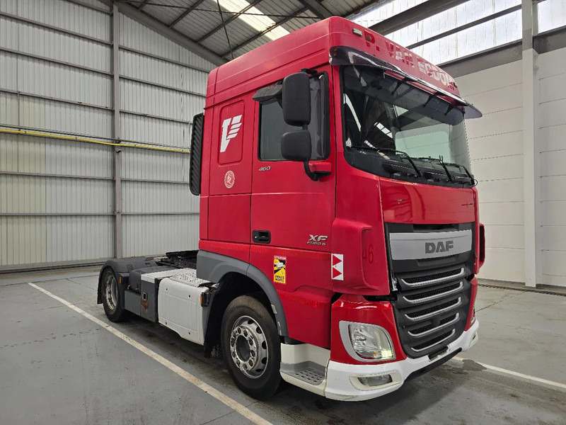 DAF XF 460 SPACECAB / RETARDER /MANUEL - Тягач: фото 4 DAF XF 460 SPACECAB / RETARDER /MANUEL - Тягач: фото 4
