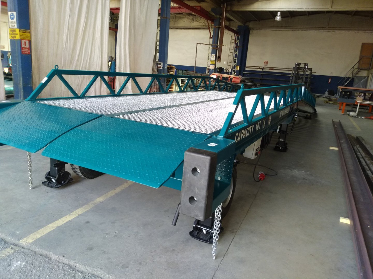 Новий Навантажувальна рампа Loading Ramp with with electro hydraulic tilting bridge -  AZ RAMP - STAR- 15T-ZR-LLO-E: фото 5