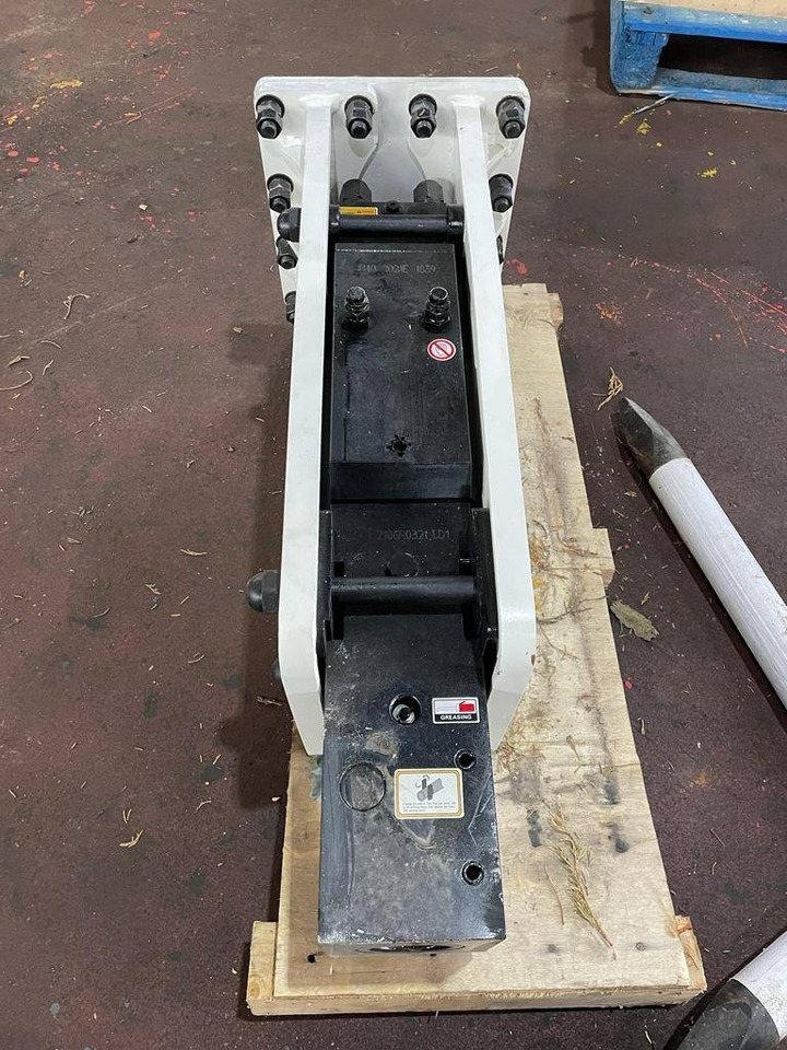 Essential EB30  - Гідравлічний молот в категорії Будівельна техніка: фото 5 Essential EB30  - Гідравлічний молот в категорії Будівельна техніка: фото 5