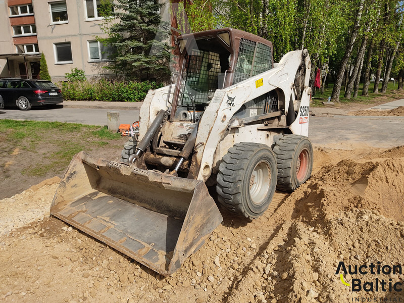 Bobcat S 250 - Міні-навантажувач: фото 1 Bobcat S 250 - Міні-навантажувач: фото 1