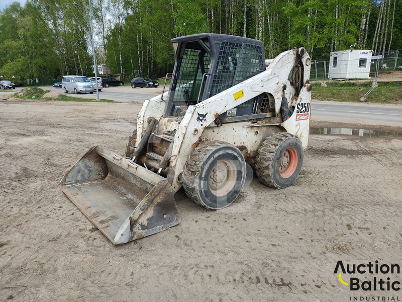 Bobcat S 250 - Міні-навантажувач: фото 2 Bobcat S 250 - Міні-навантажувач: фото 2